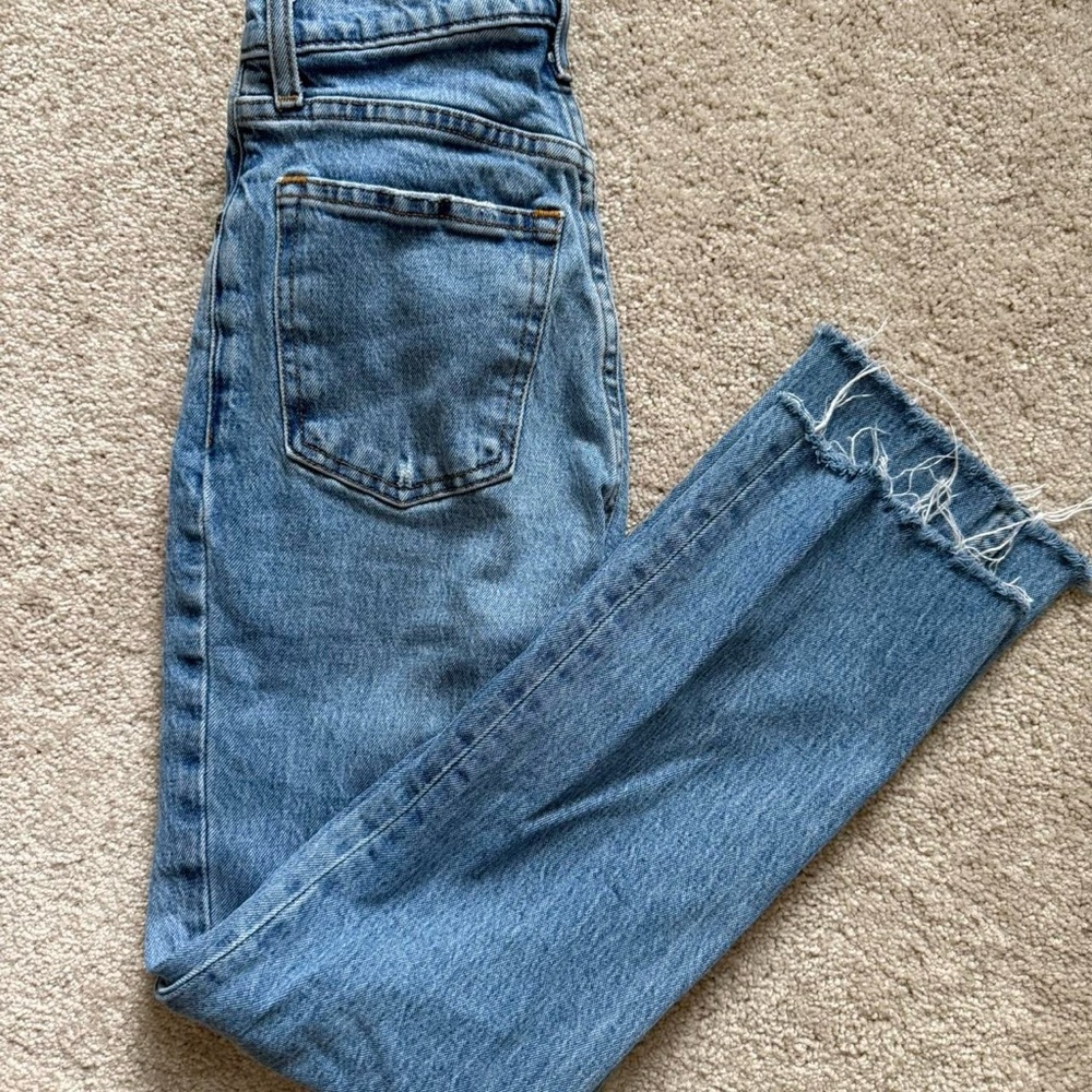 Abercrombie & Fitch Light Blue Cropped Jeans